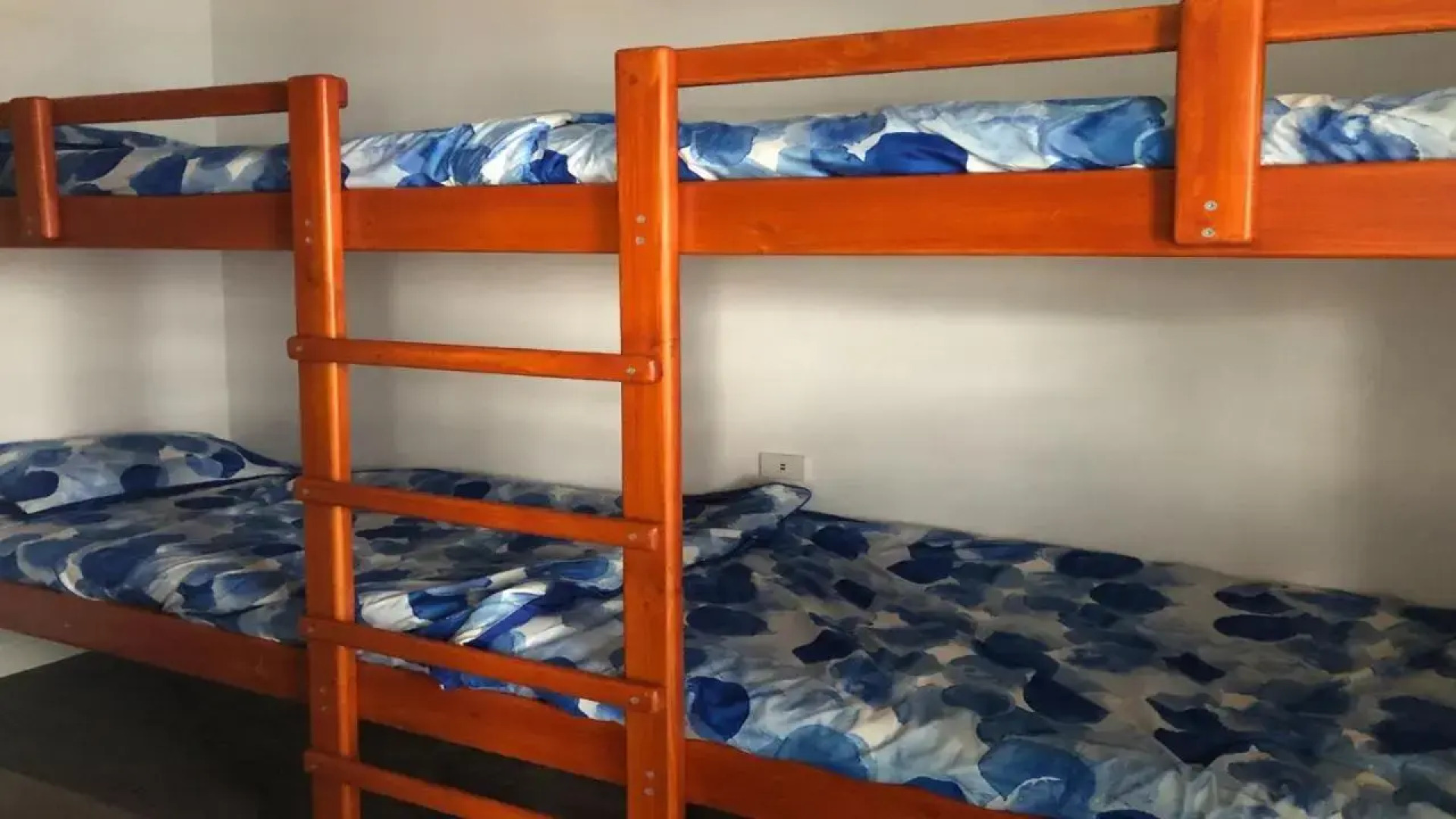 CDC-625 Beach House incl.rear 2BR studio