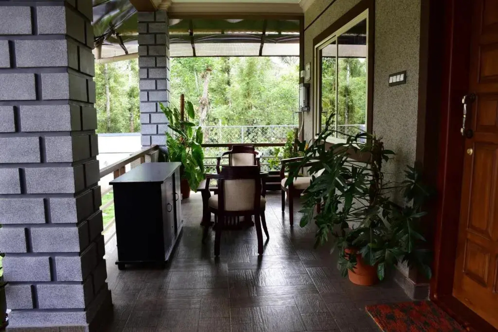 Srinikethana Home Stay with Swimming Pool