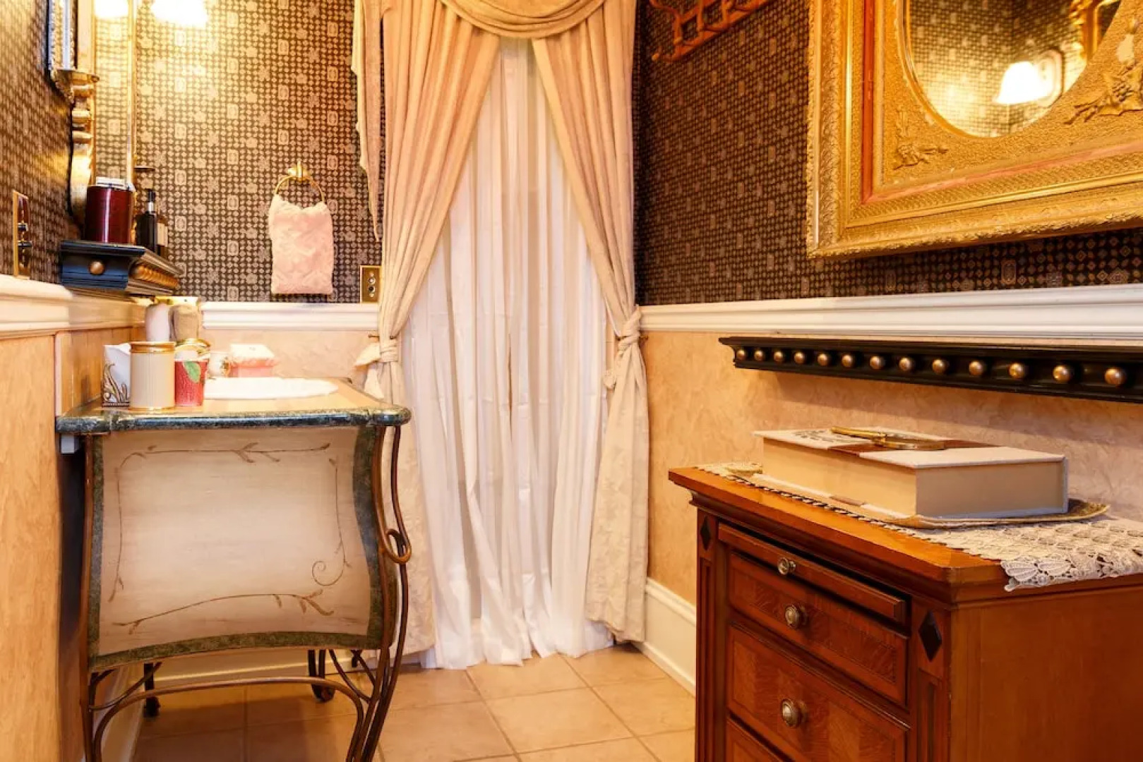 The Carolina Bed & Breakfast