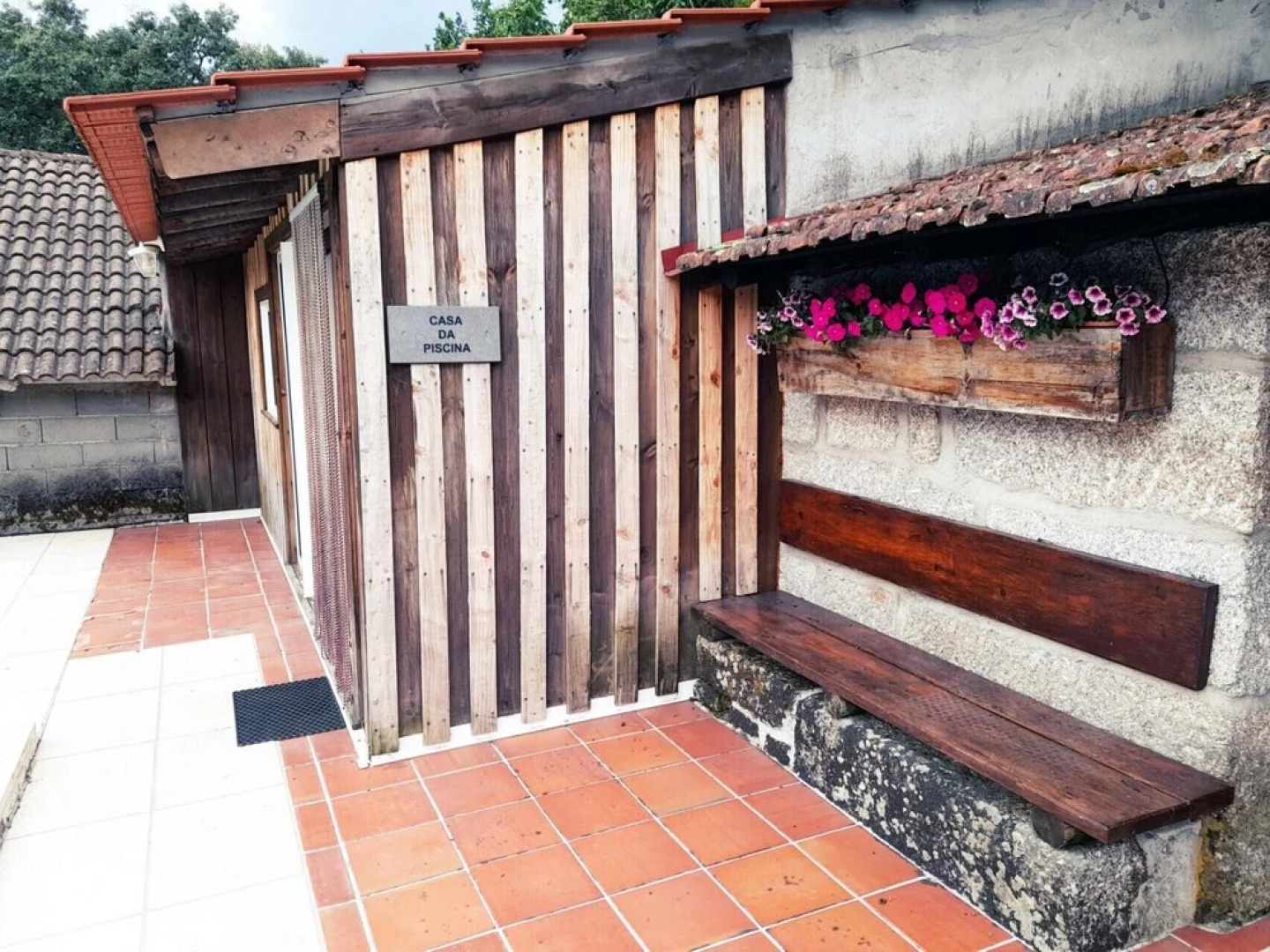 Barbecue Pool Parking Mystay