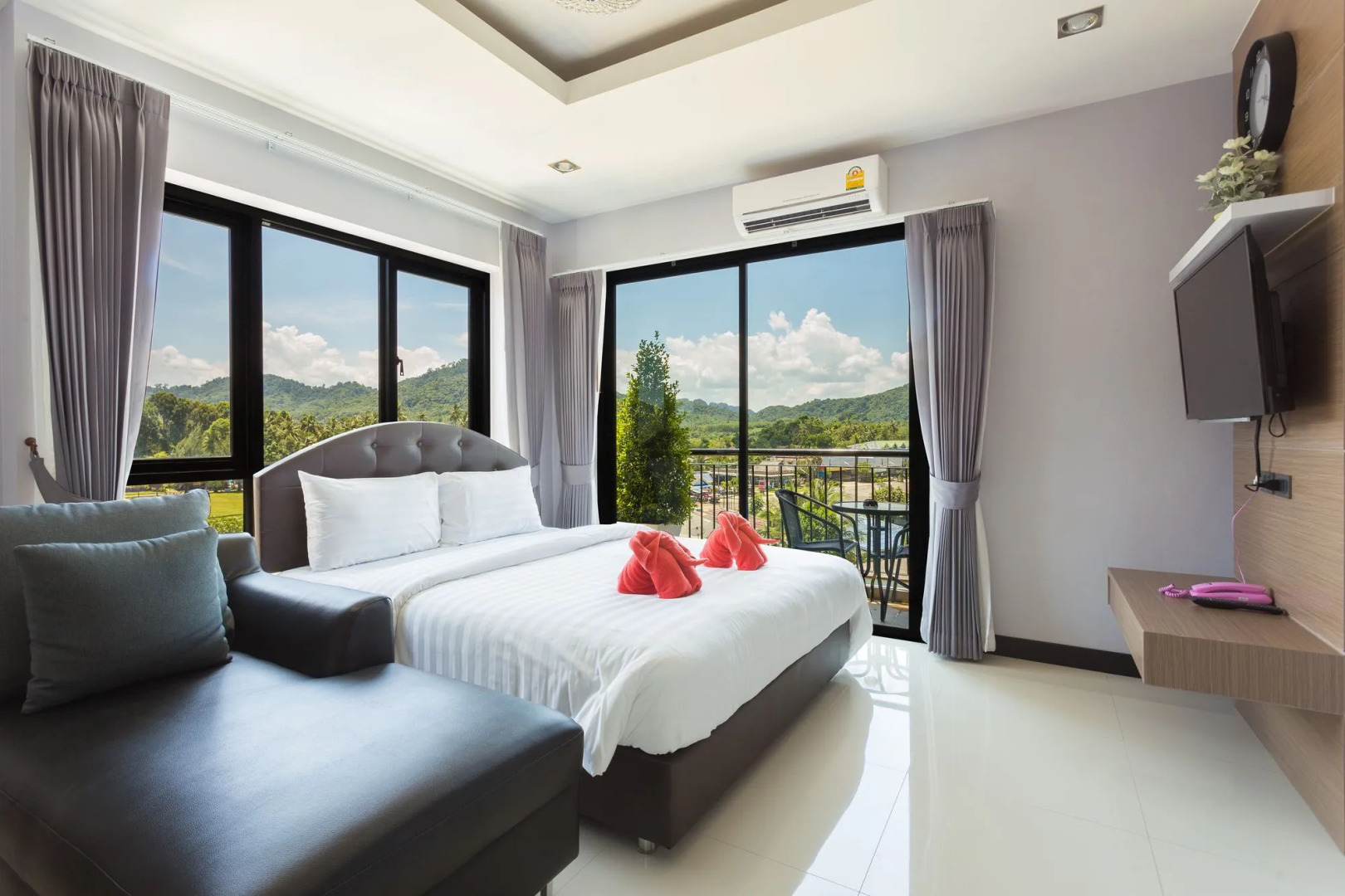 The Lucky Beach Ao Nang