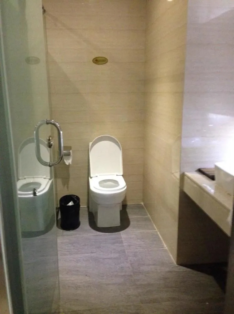 帝濠大酒店(河源亚洲第一喷泉店)