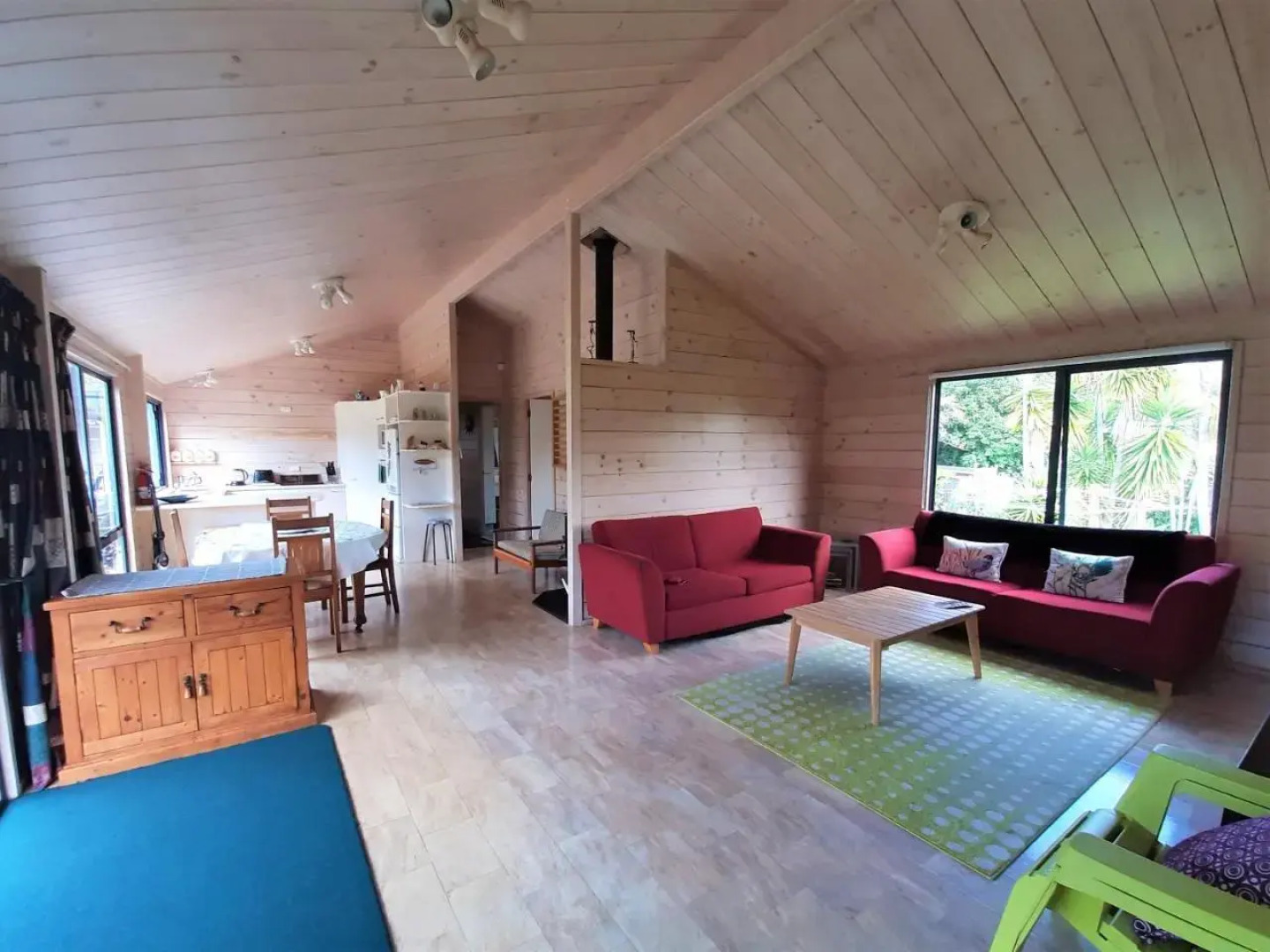 Cathedral Cove Connection