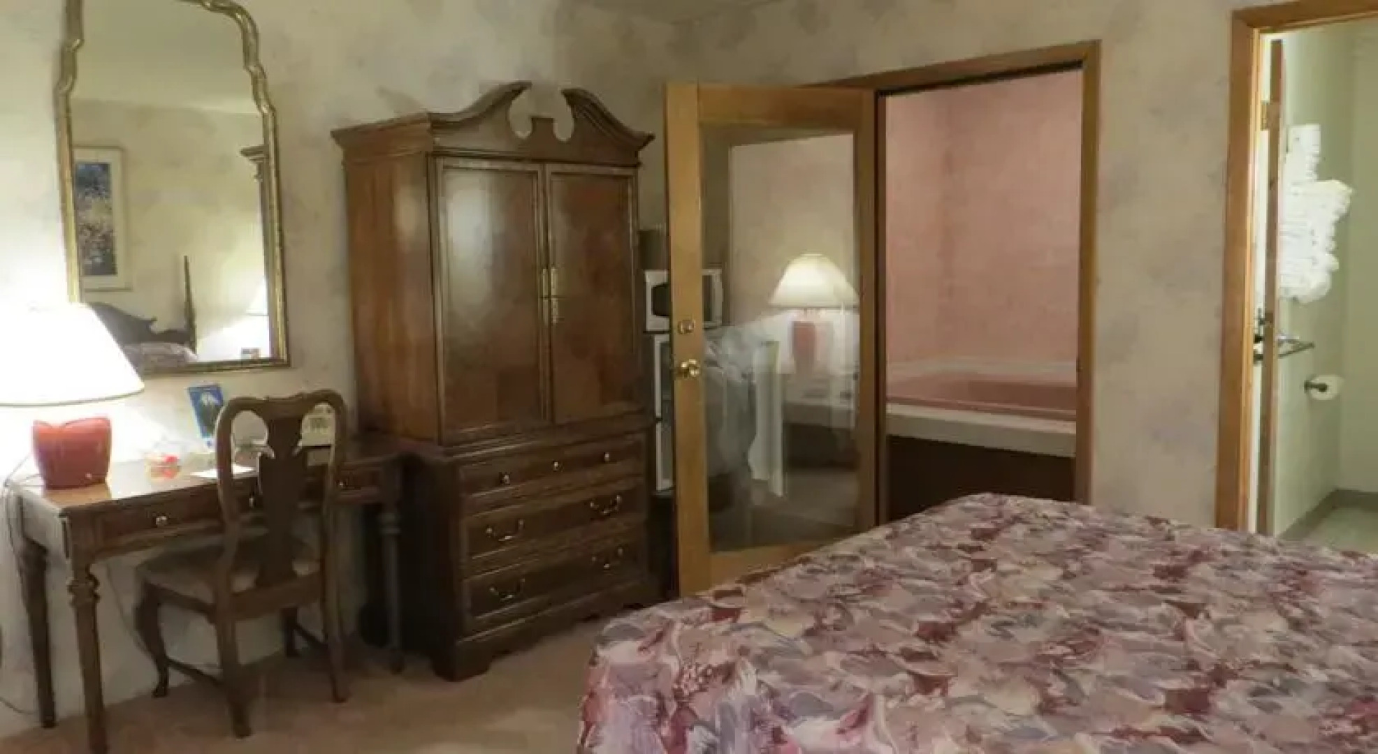 Churchills North Country Lodge LLC