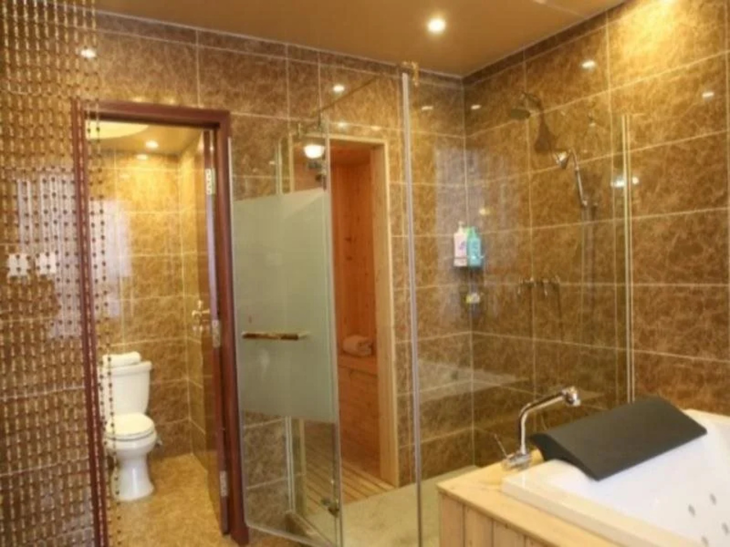 Anshan Sihai Holiday Hotel