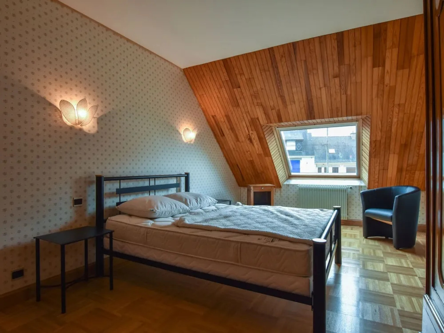 Holiday Home in Ambon With Bar, Balcony, Terrace,garden, BBQ