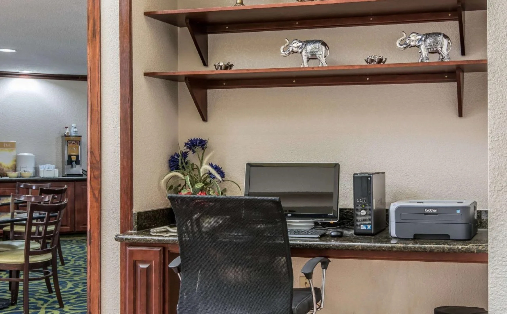 Quality Suites Kansas City International Airport