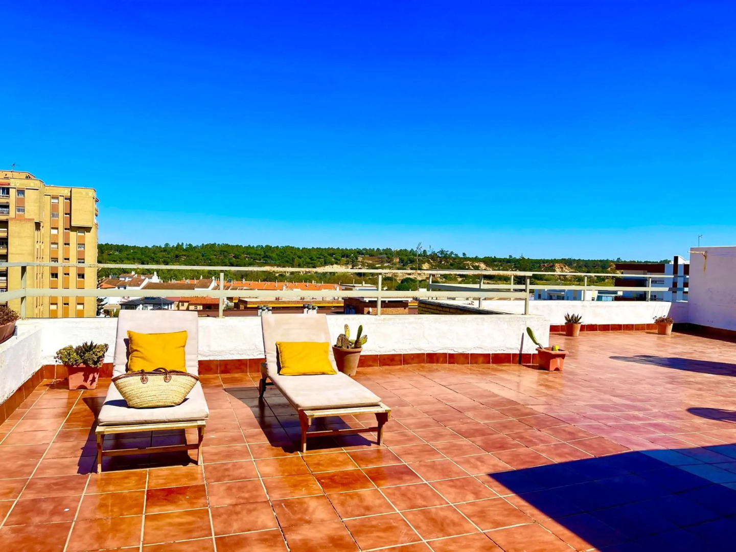 Wonderful Penthouse By The Sea