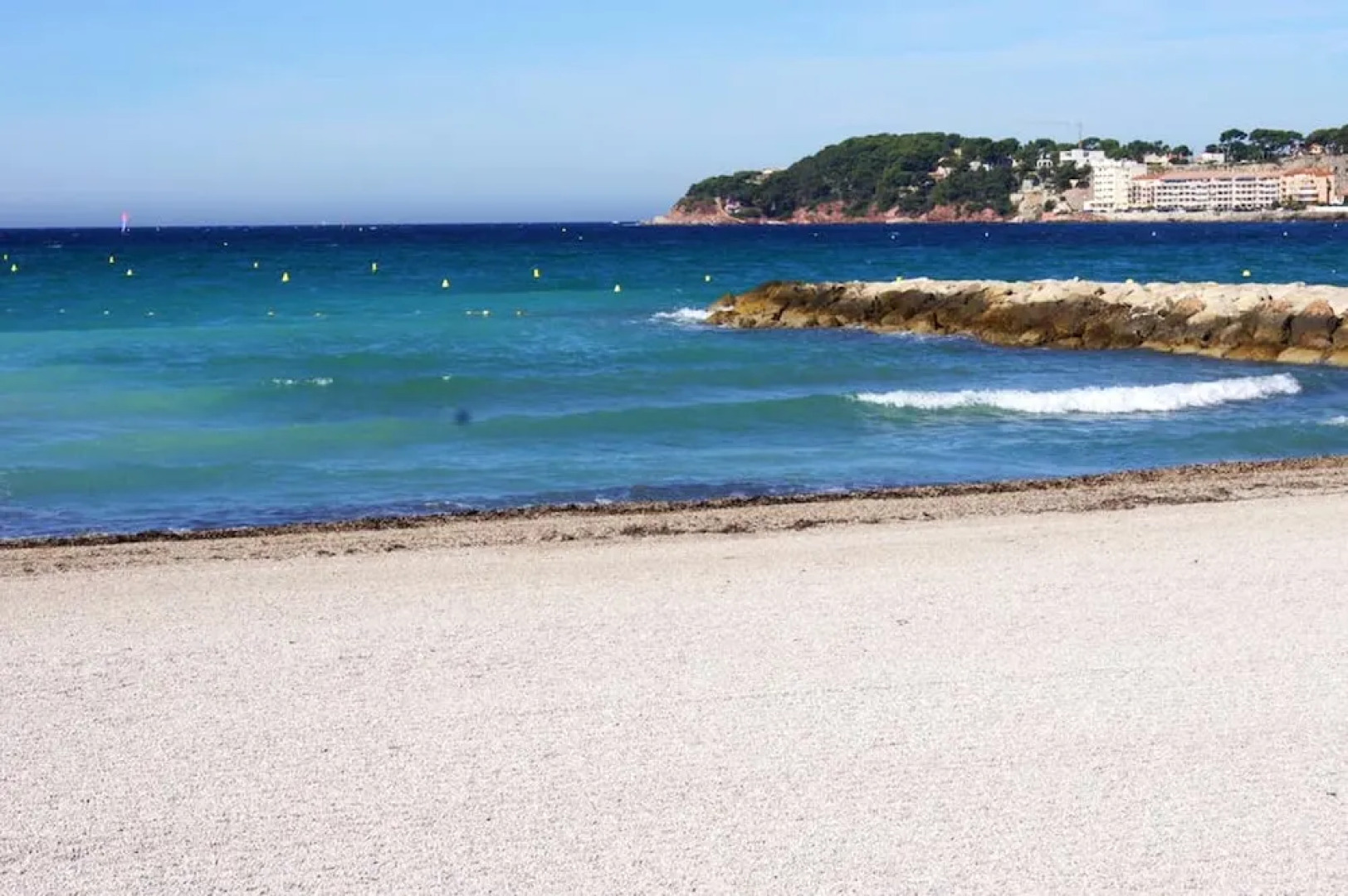 Apartment With 2 Bedrooms in Six-fours-les-plages, With Wonderful City View and Furnished Garden - 500 m From the Beach