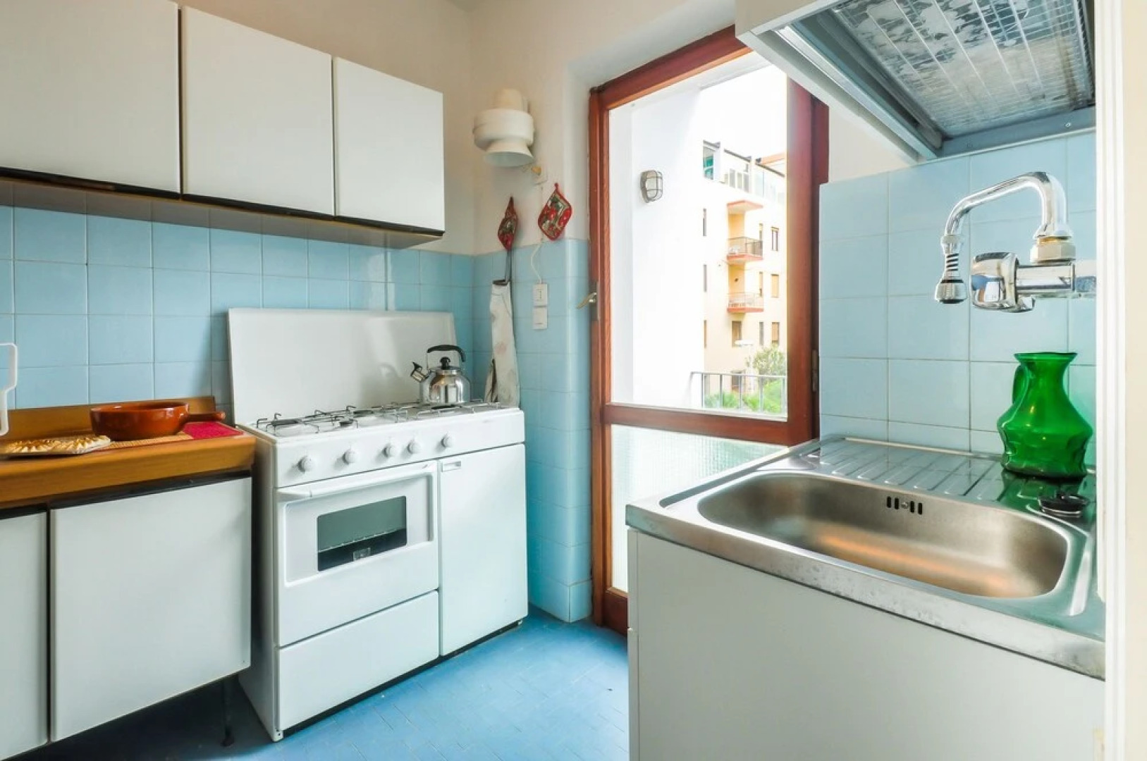 Casa dels Misteris a terrace on sea