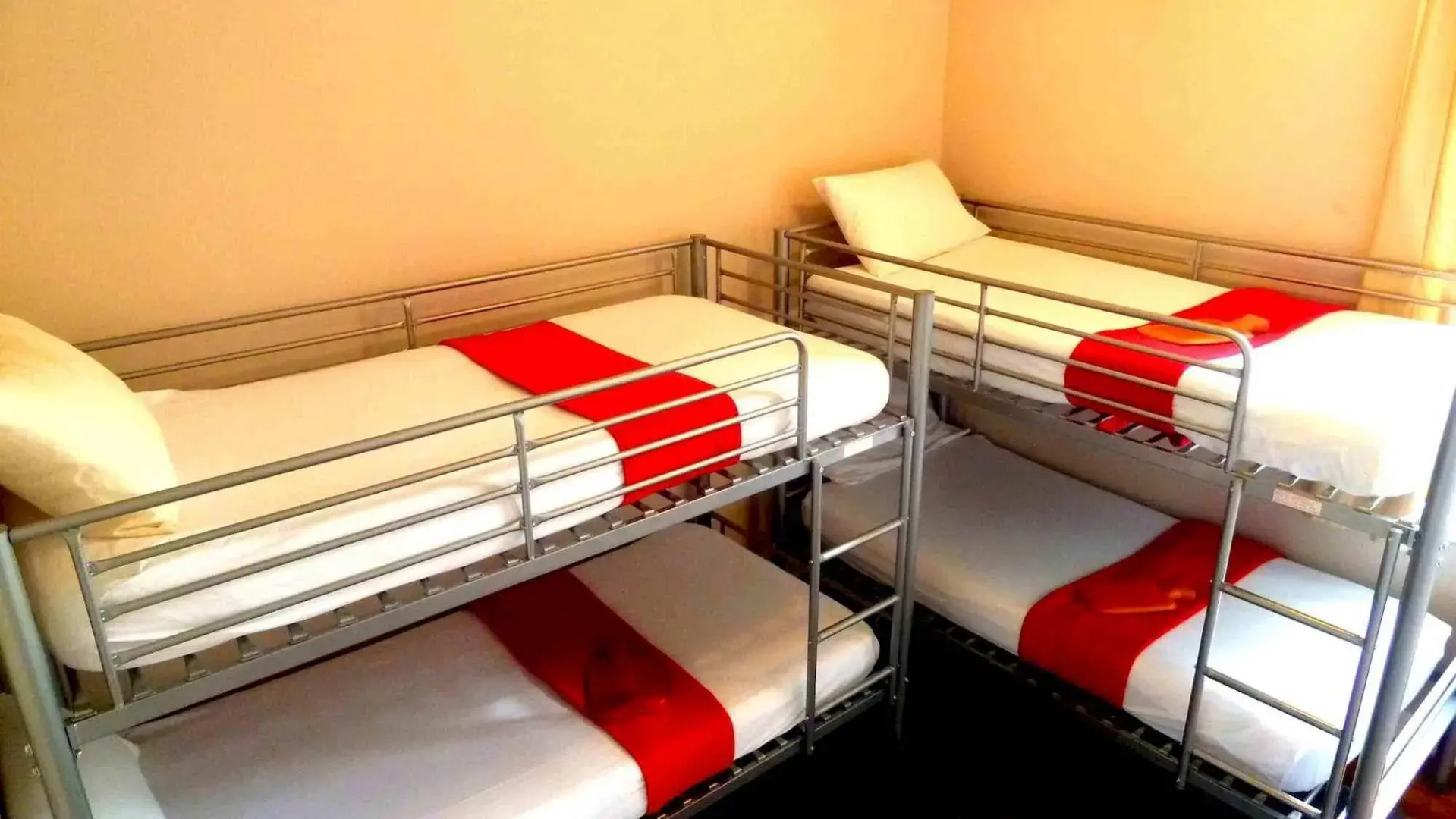 Snowy Waters Lodge & Tours