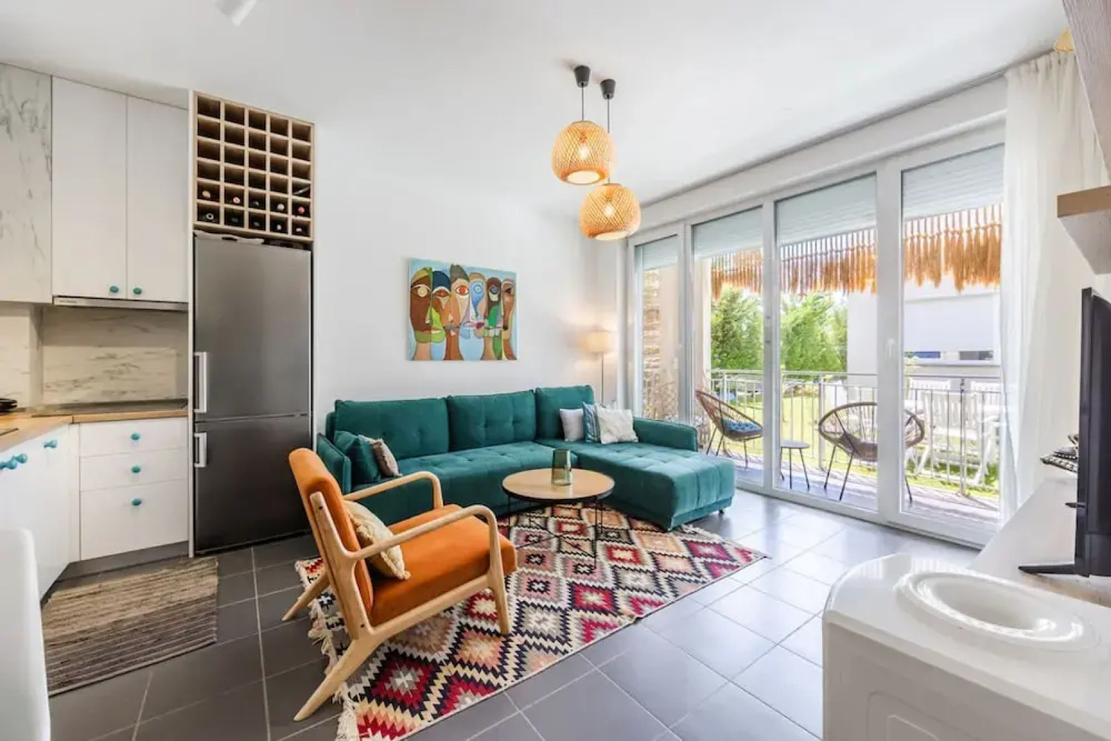 Talea Joyful Stay in Tale