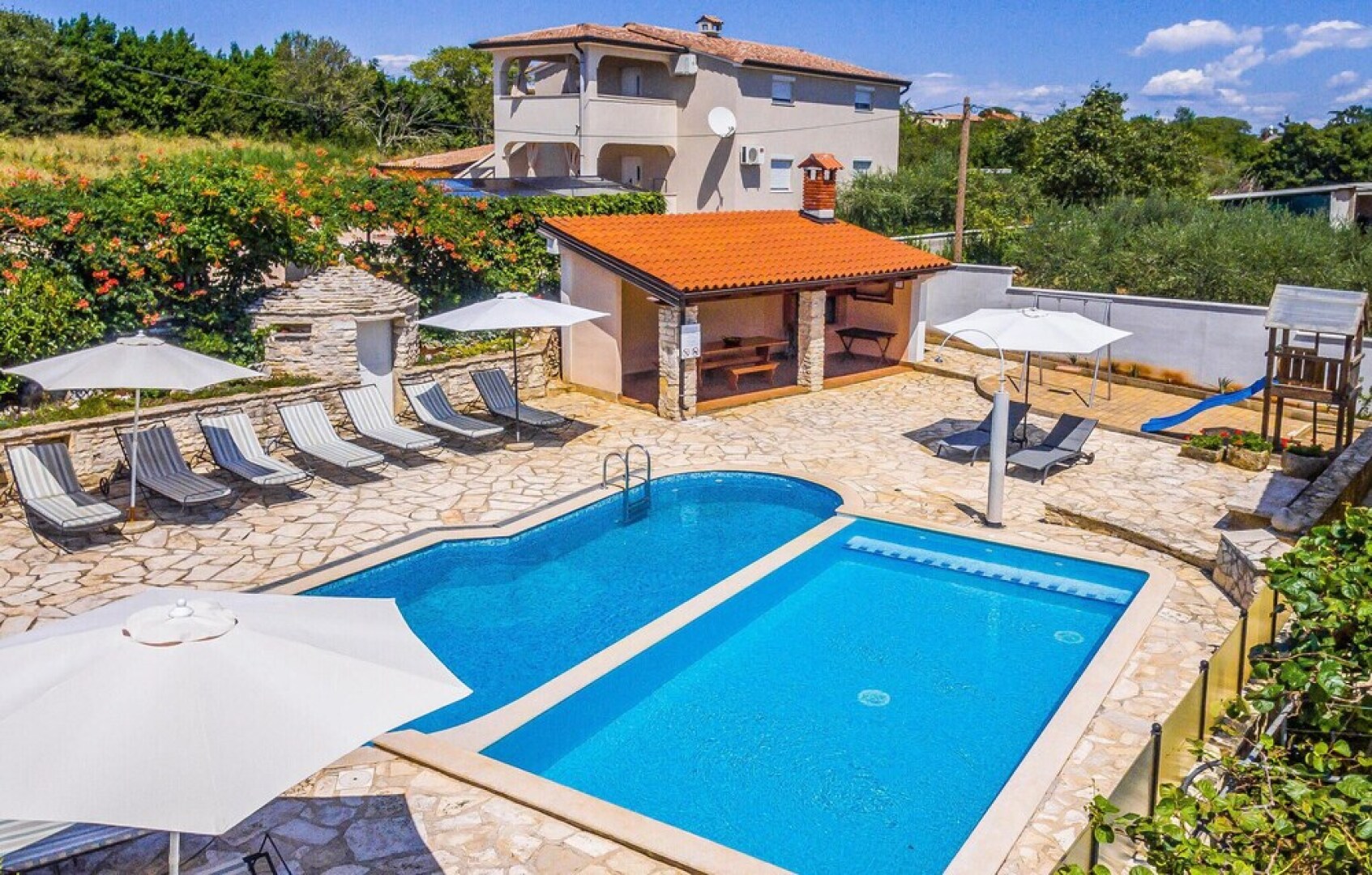 Beautiful Home in Brnobici With 4 Bedrooms, Wifi and Outdoor Swimming Pool
