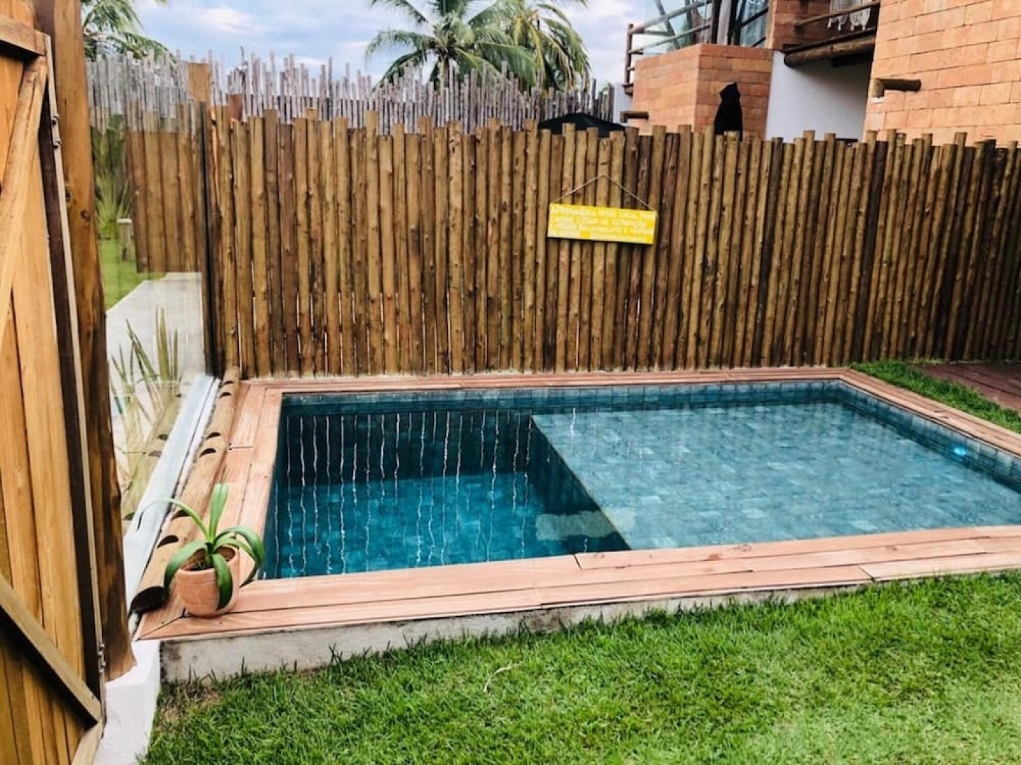 Charmosa Casa a 50m da Praia do Marceneiro