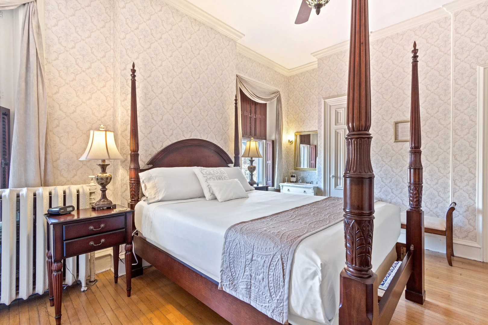 Lovelace Manor Bed and Breakfast