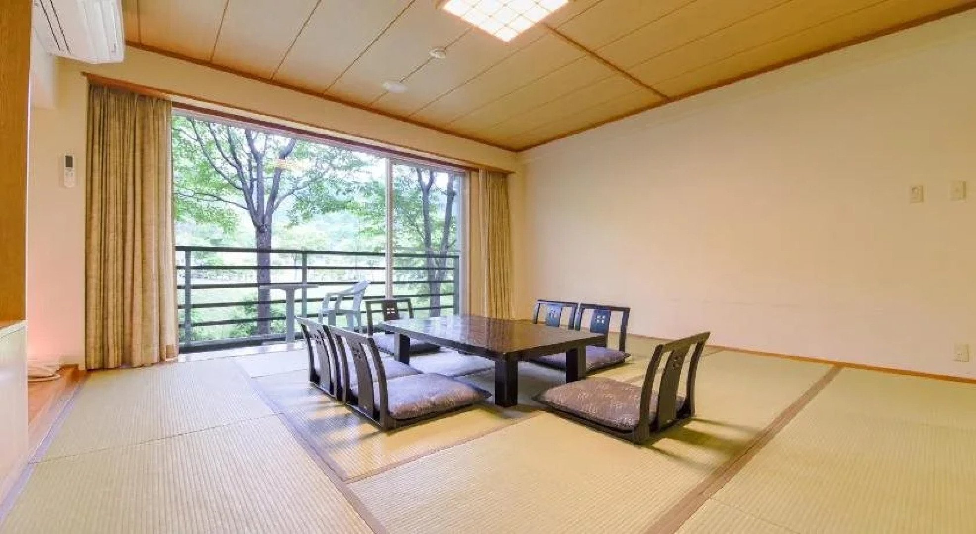 Higashiyama Onsen Maple Plaza