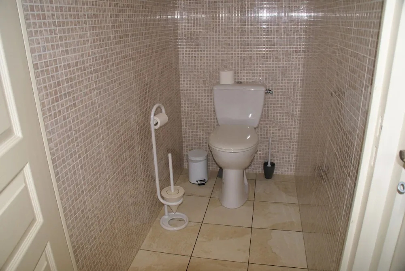 Villa l'Olivier, Chambre d'Hôtes Les Volets Bleus