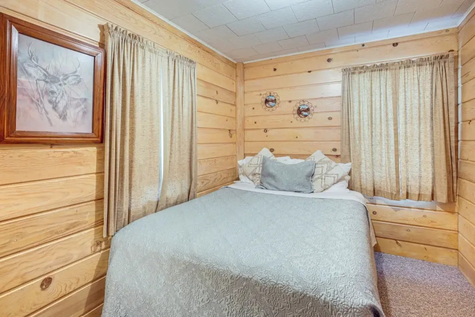 South Twin Lake Cabin w/ Seasonal Dock & Slip!