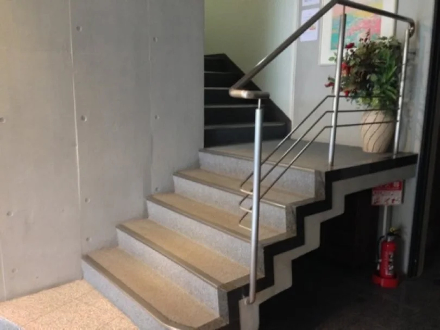 Iwakura Station Hotel