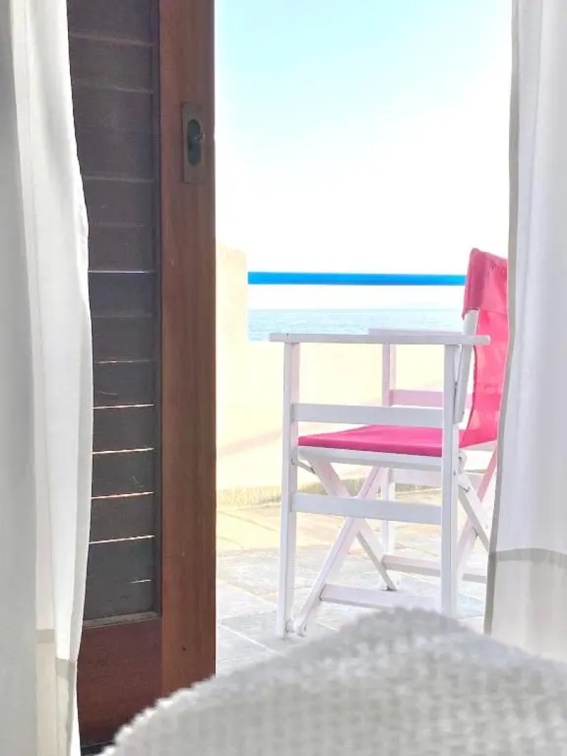 Beach house set in a beautiful bay