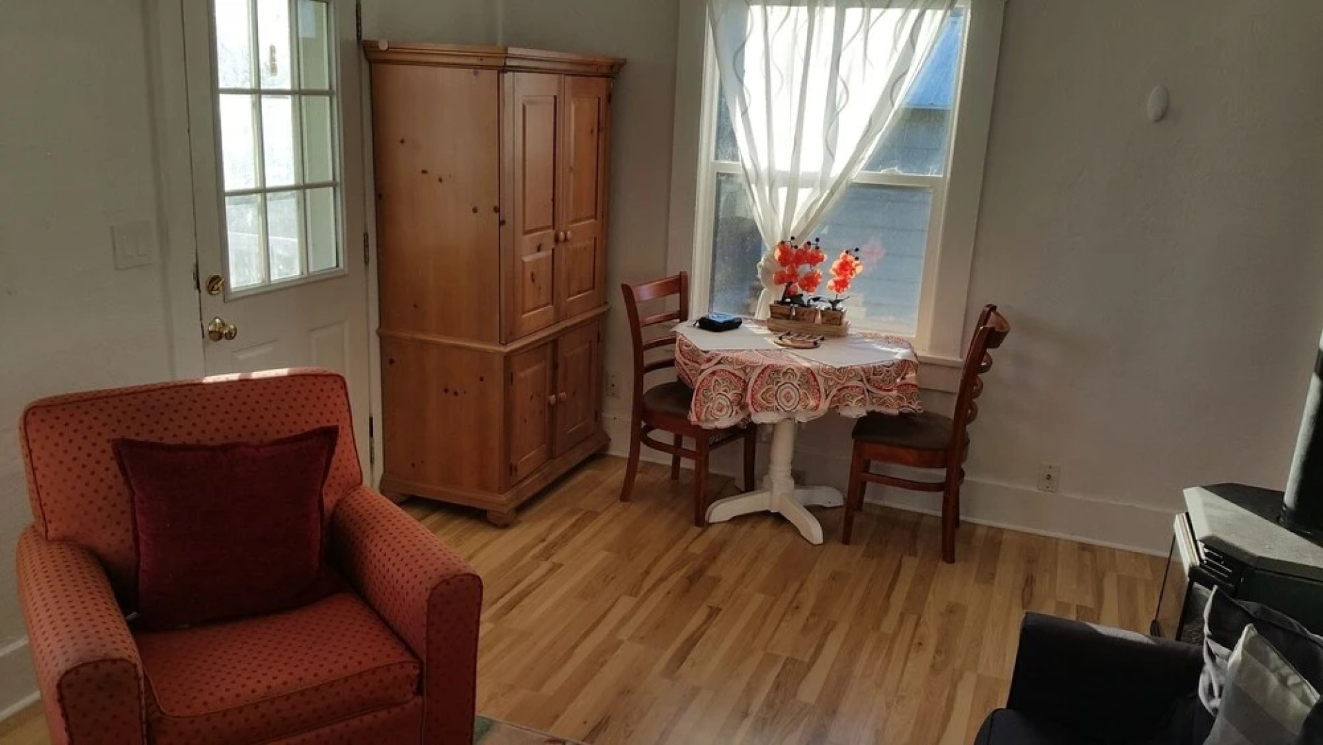 Cute Smarthouse Granite Close to Lake 3