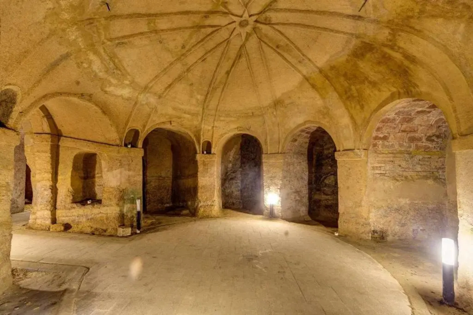 Room 143 - Cin It04bsxwcwhr