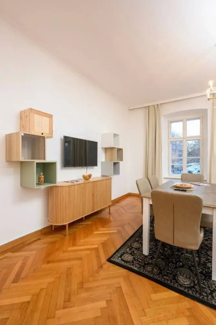 Spacious 2BR Stay for 6 Heart of Mödling