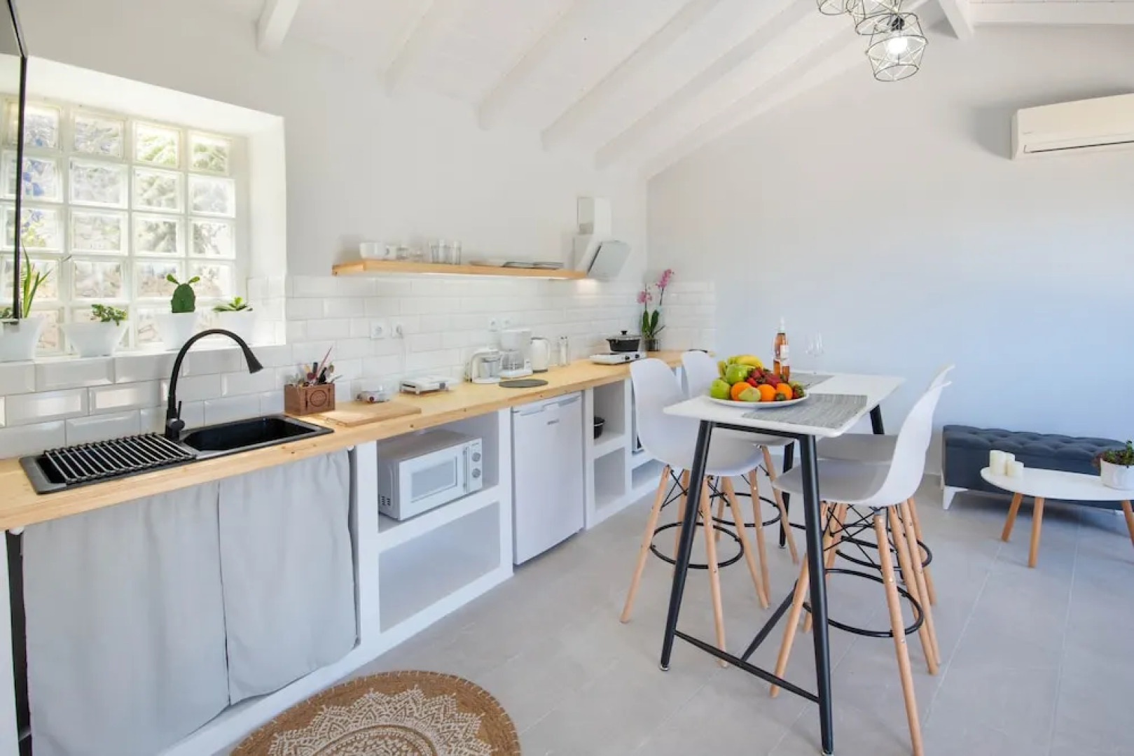 Paxos Couple House By Konnect