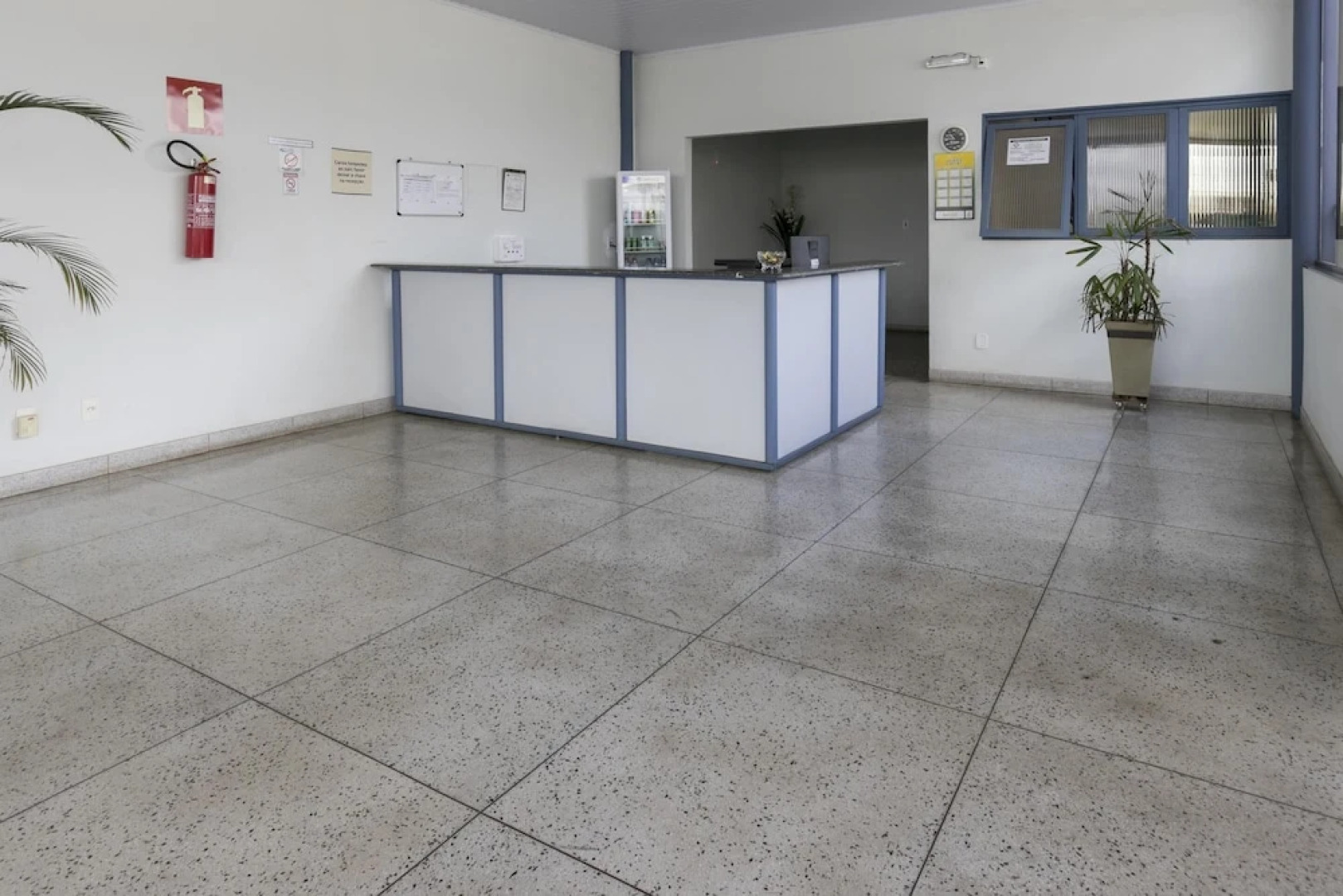 OYO Avenida Park Hotel