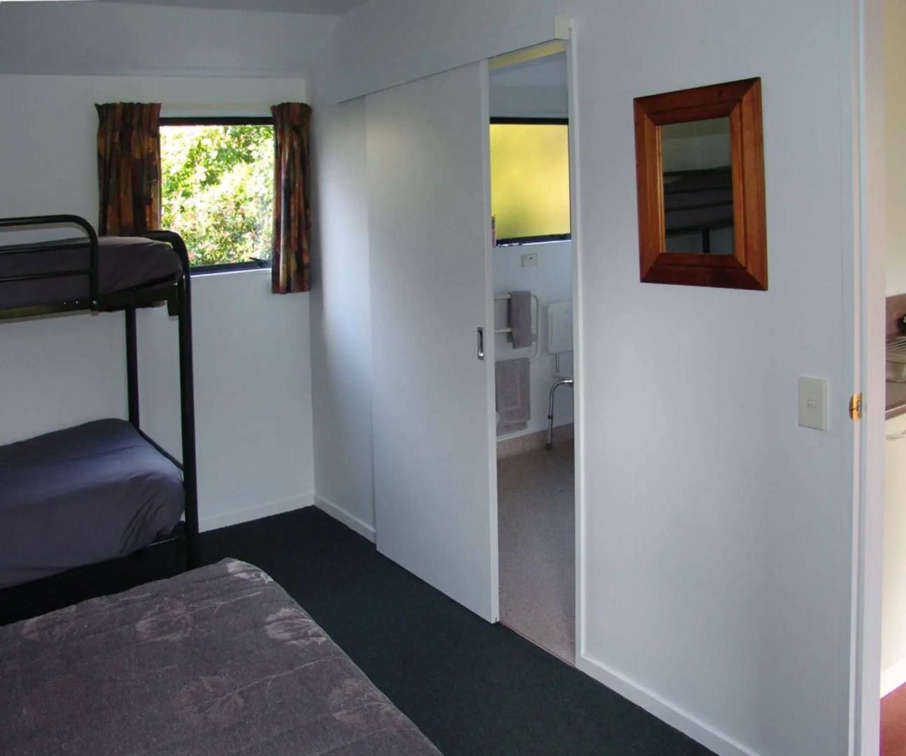 Lake Brunner Country Motel & Holiday Park