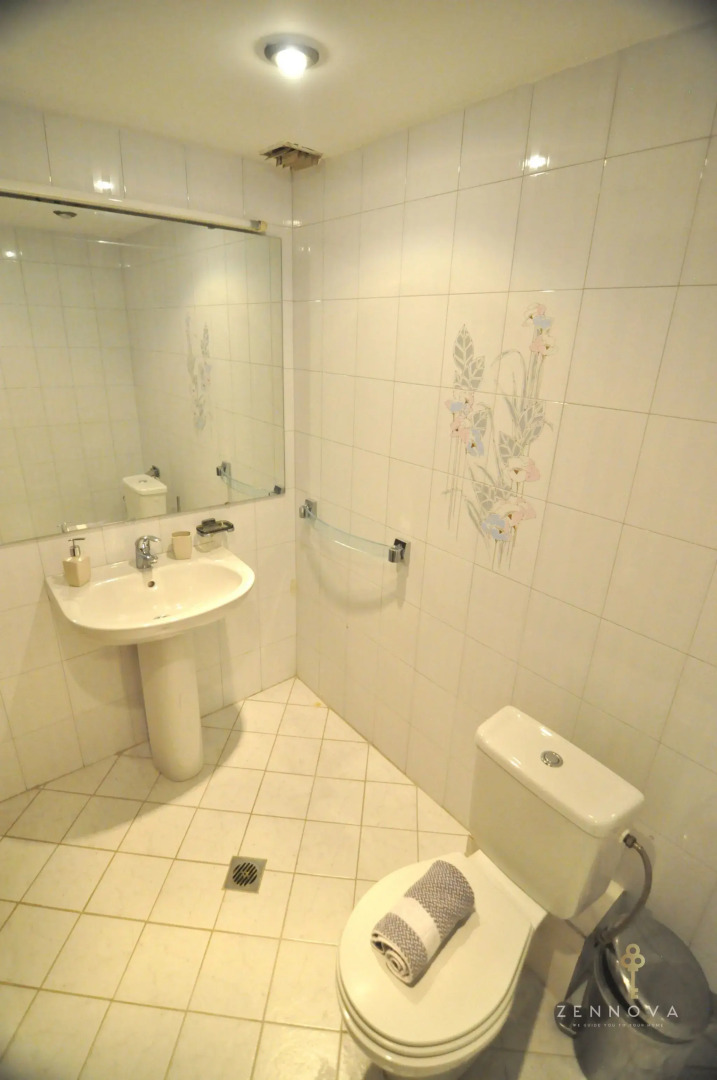 Zennova 80 Kastra Apartment