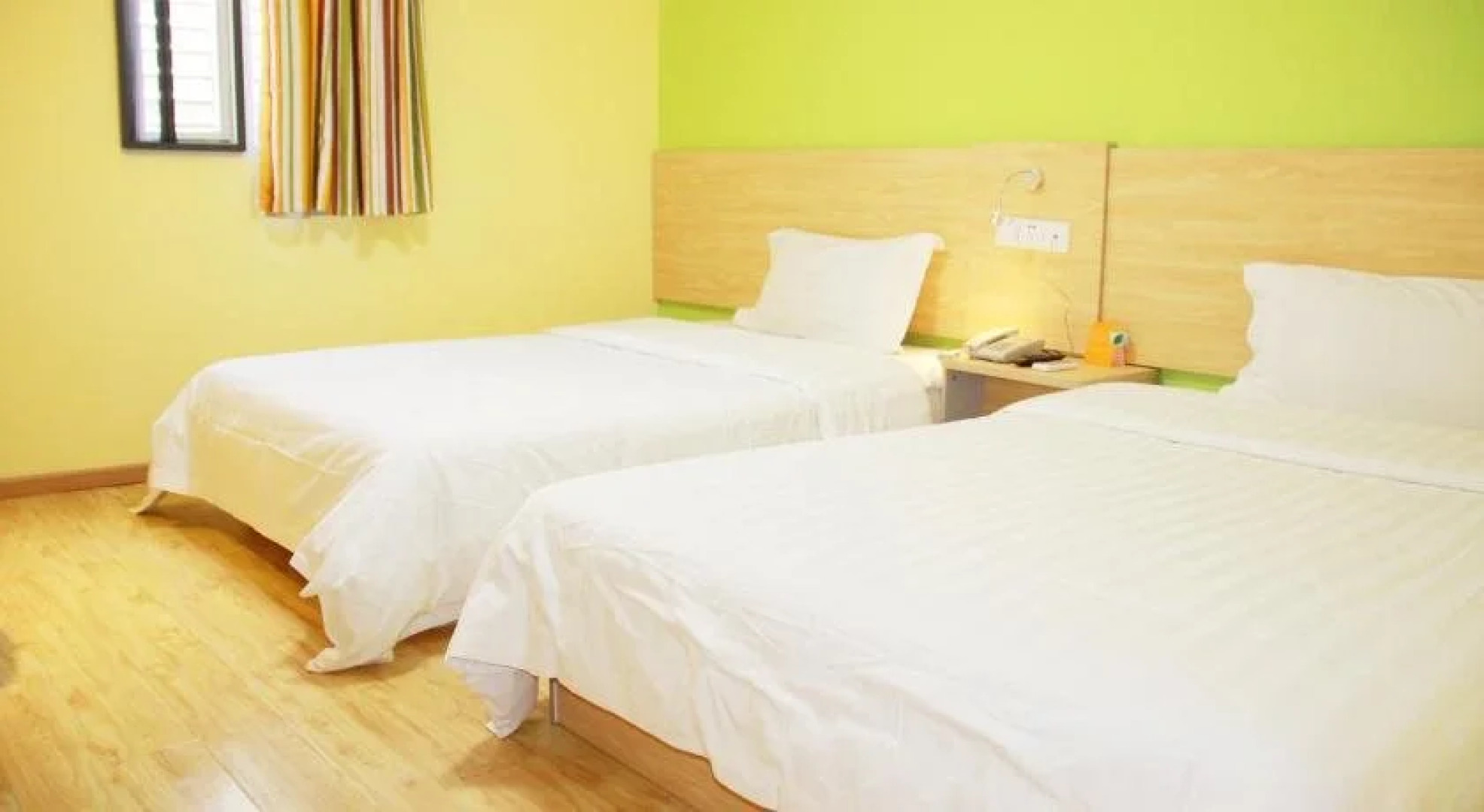 7Days Inn Wuhan Guanggu Guanshan Avenue Branch