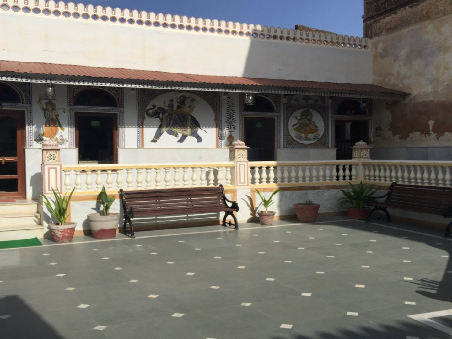 Radhika Haveli Hotel