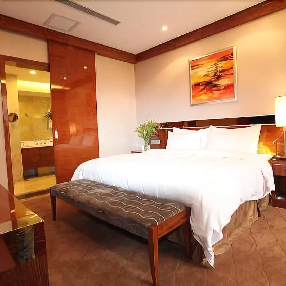 Zhengzhou Baishun International Hotel