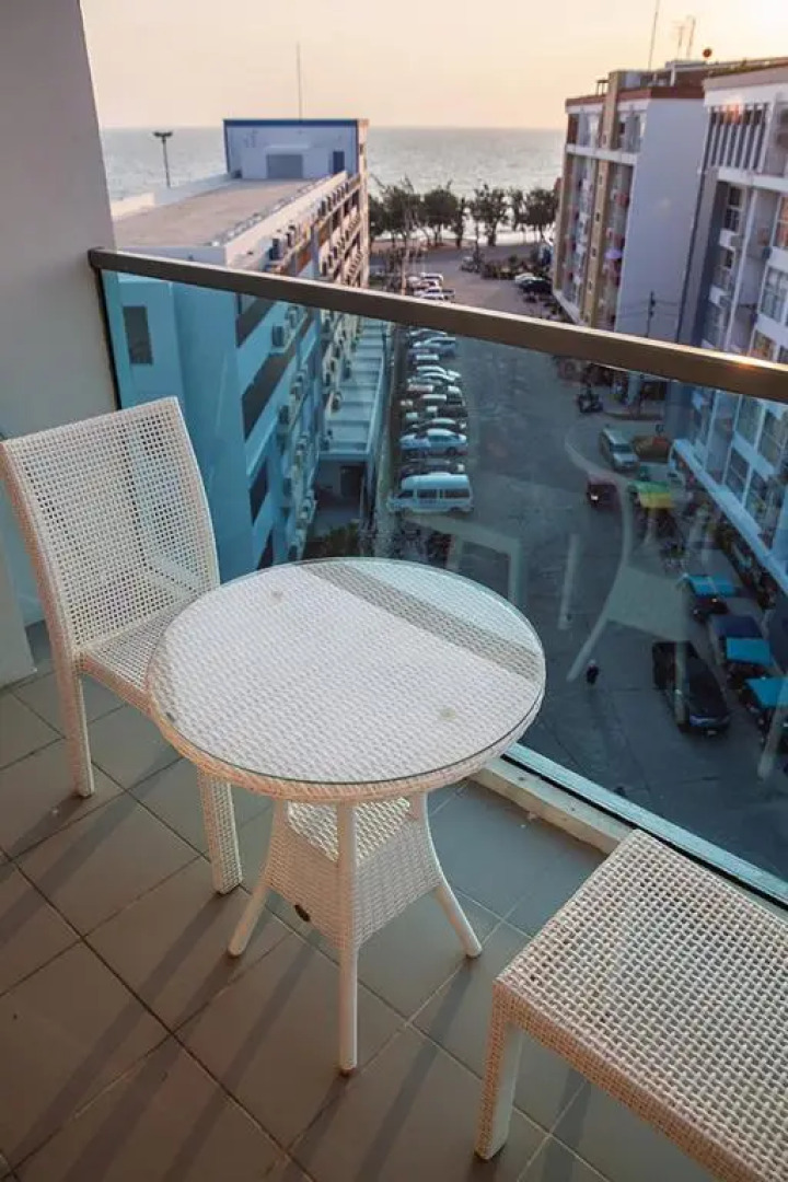 GB710 Grand Blue Beach Condo maephimholiday