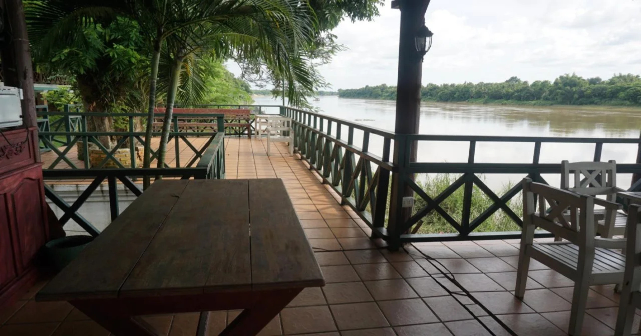 Vansana NamNgum Hotel