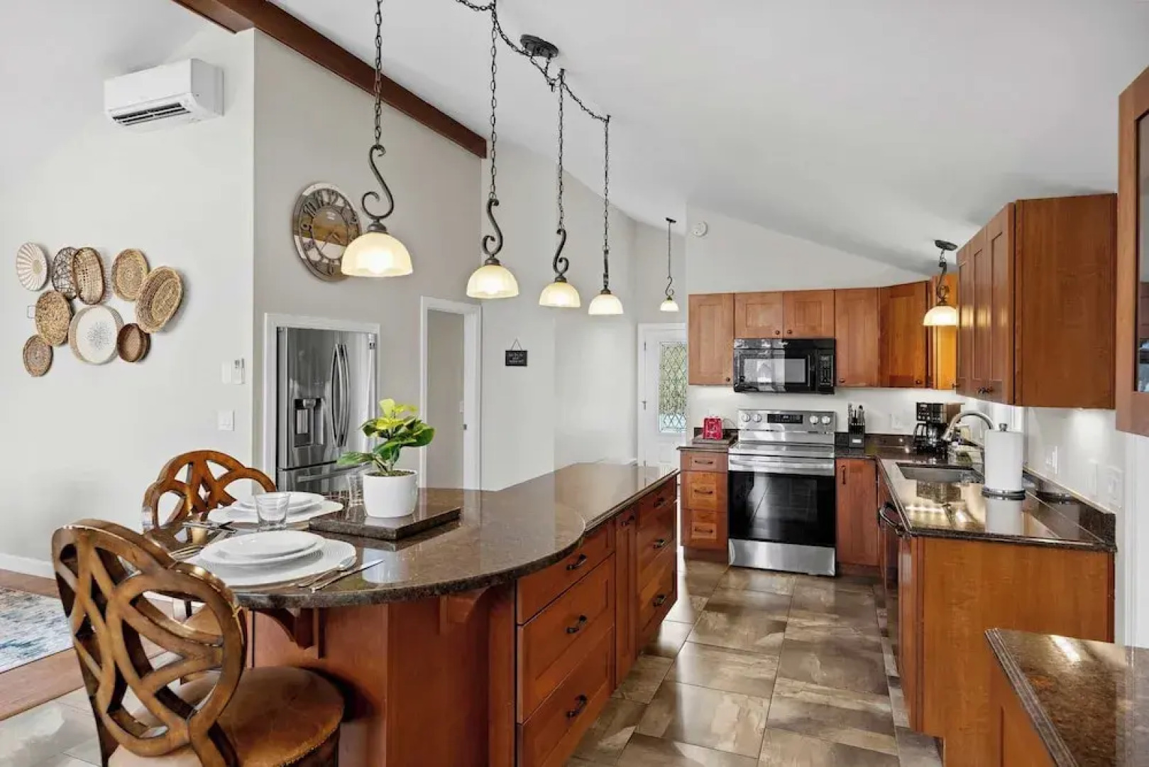 Tree Top Get Away by Avantstay Amazing Lake View