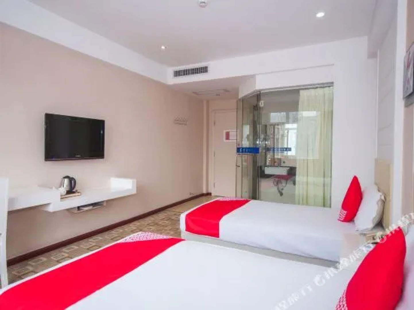 Jichu Hotel (Railway Station Store of Lichuan Passenger Station)