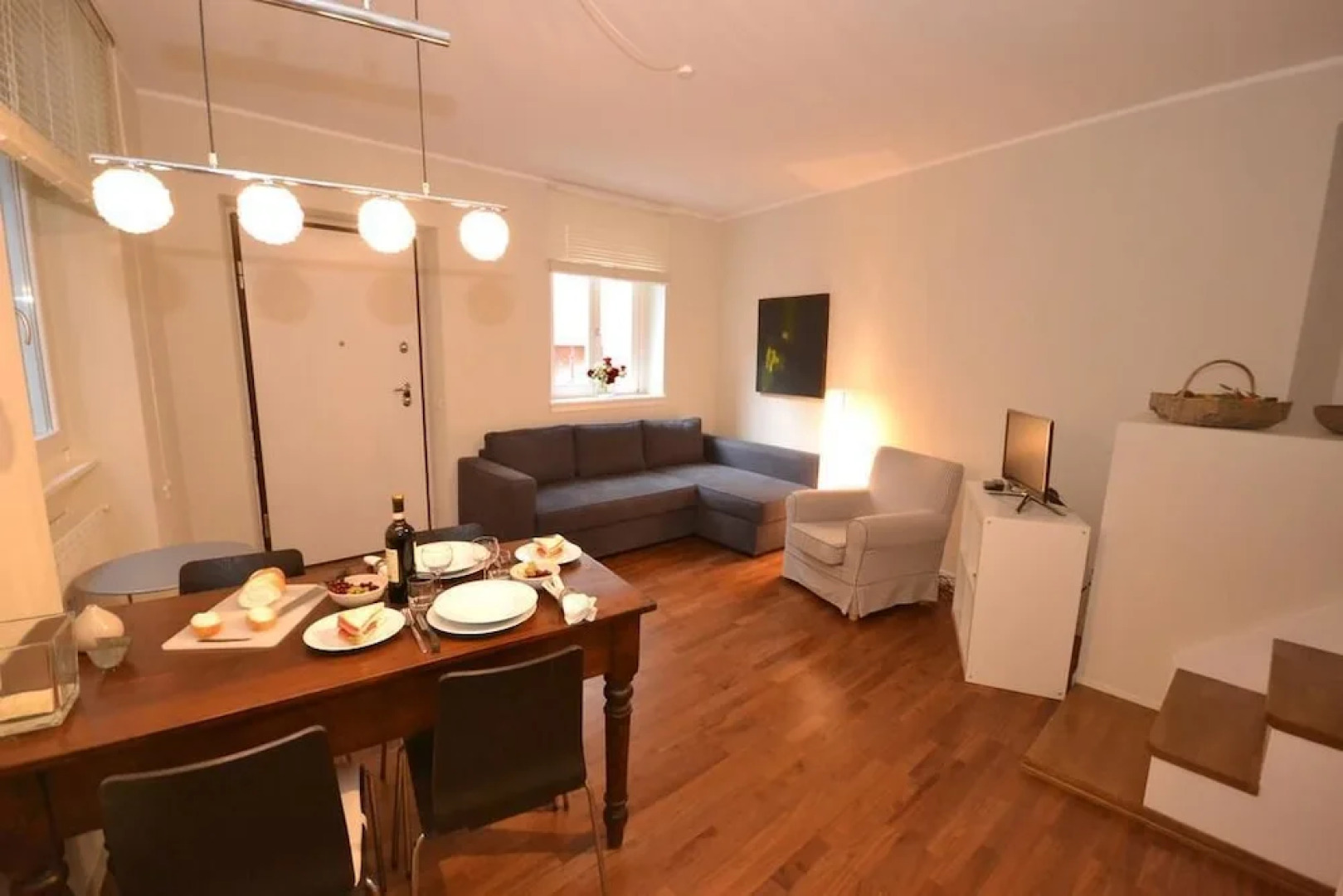 Rodrigo Lakeside Apartments