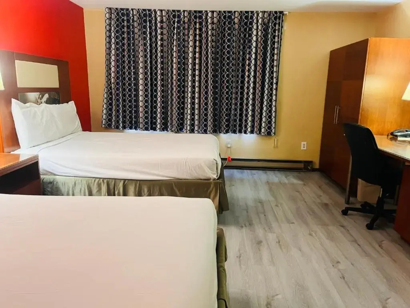 Motel 6 Iron Mountain