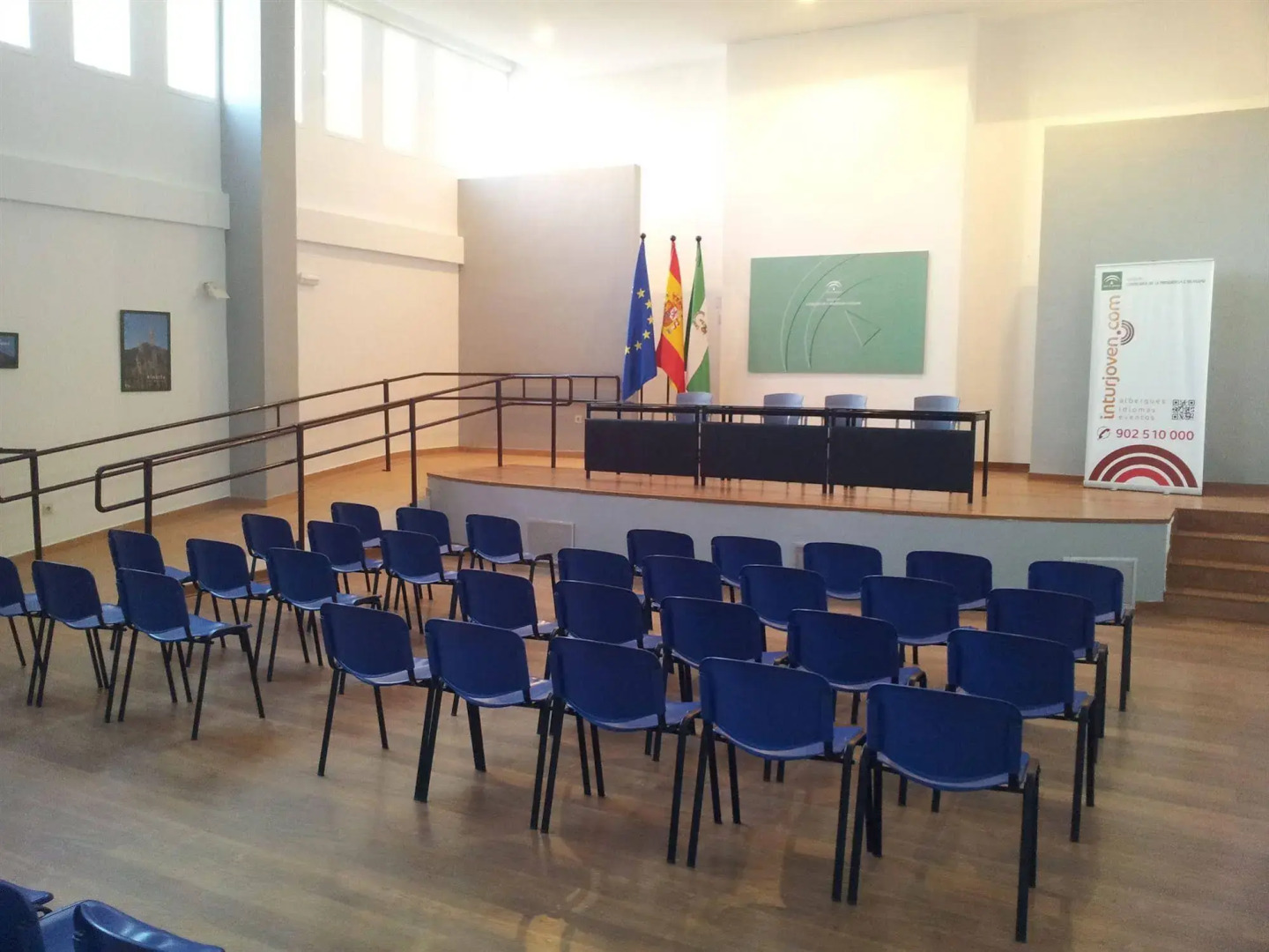 Albergue Inturjoven Almería - Hostel