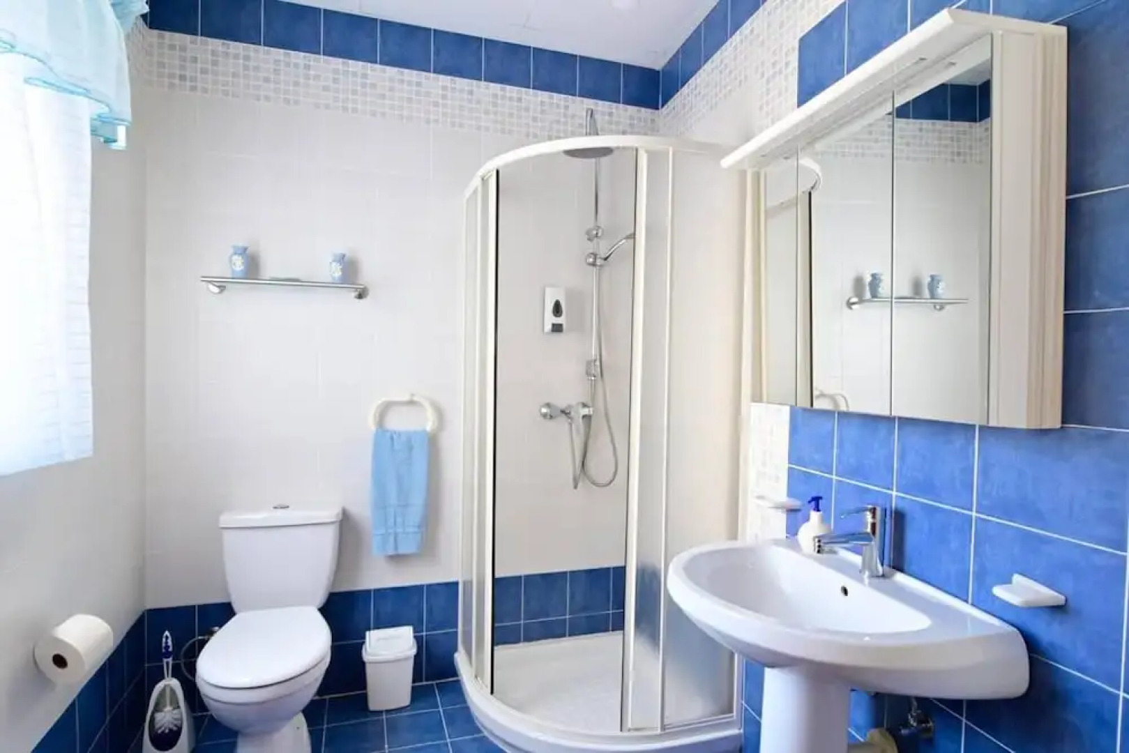 Peaceful Haven With Stunning Views Close to sea