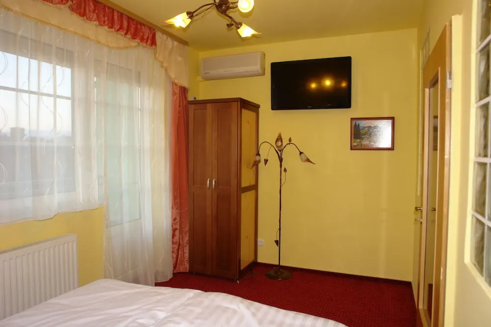HoldLux Apartmanok