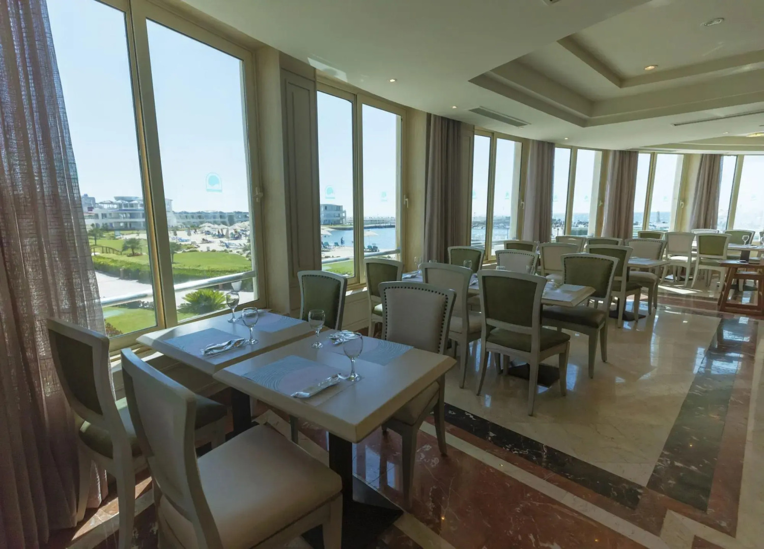 SUNRISE Alex Avenue Hotel