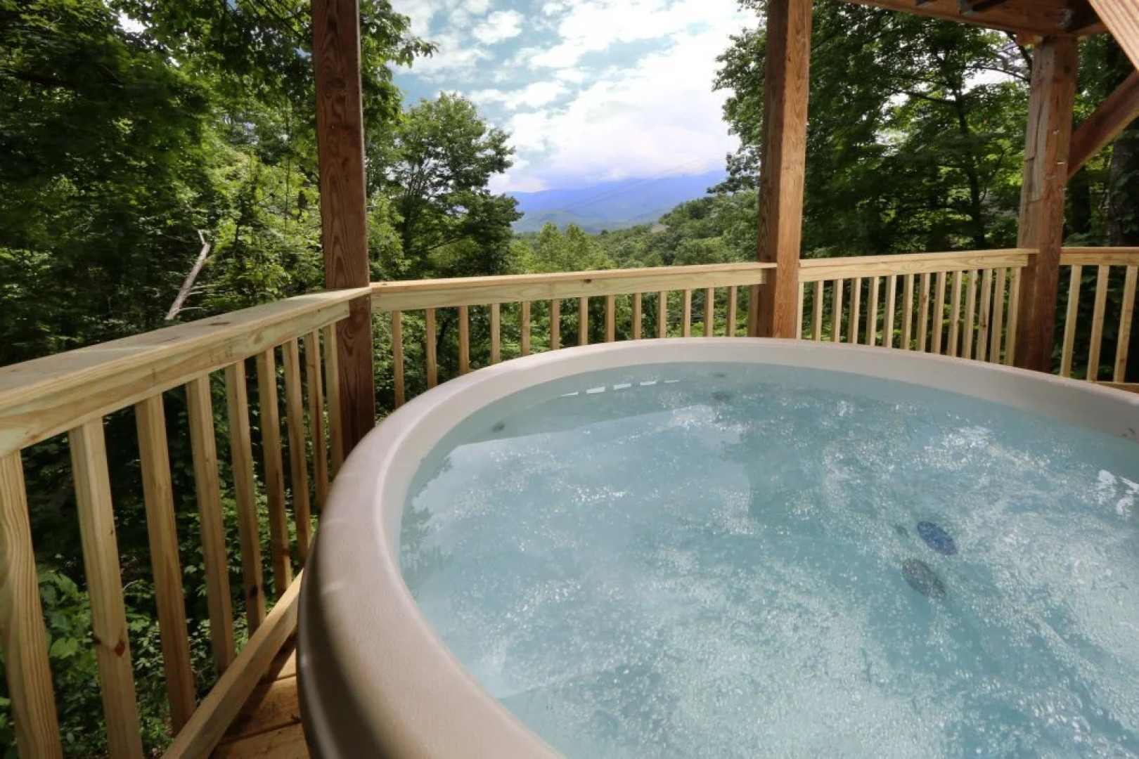 Million Dollar View - Four Bedroom Cabin