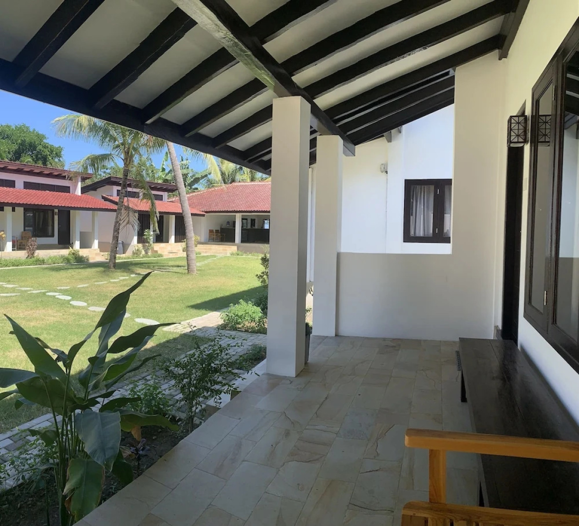 Balong Balong Surf Bungalows