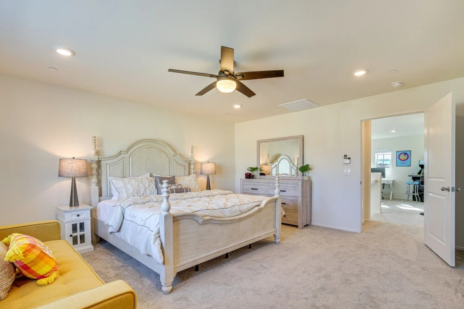 Chic Coachella Home < 3 Mi to Empire Polo Club