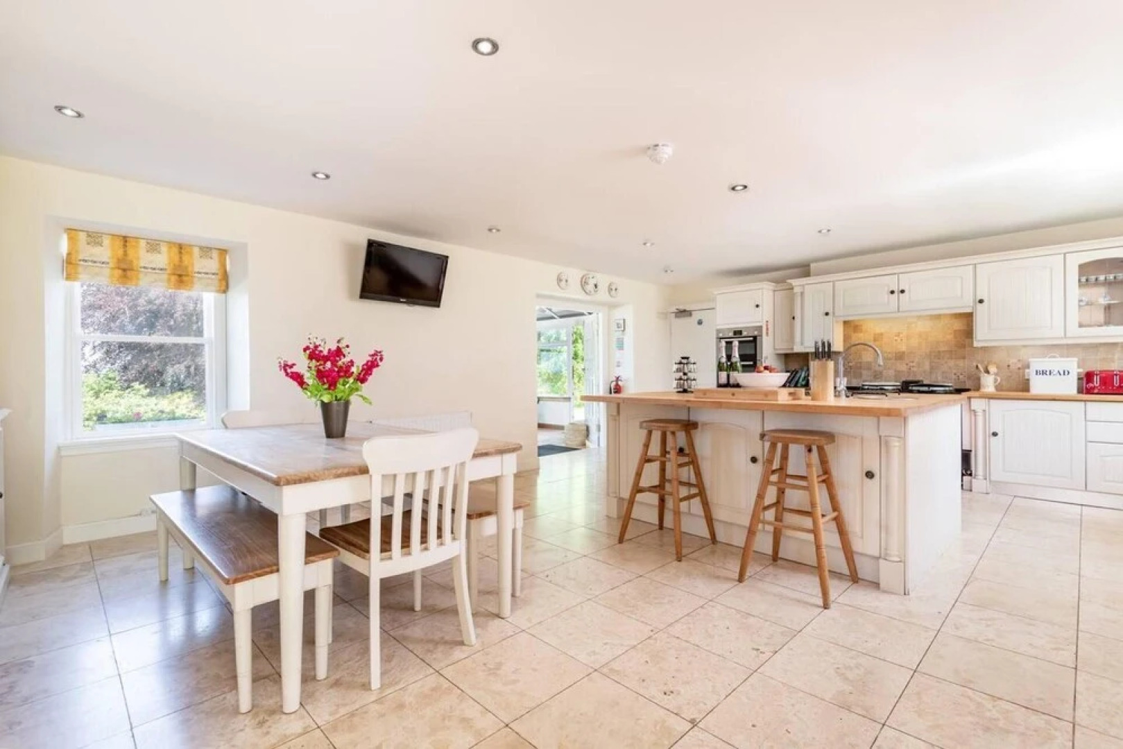 Charming 7-bed Estate House Near Gleneagles