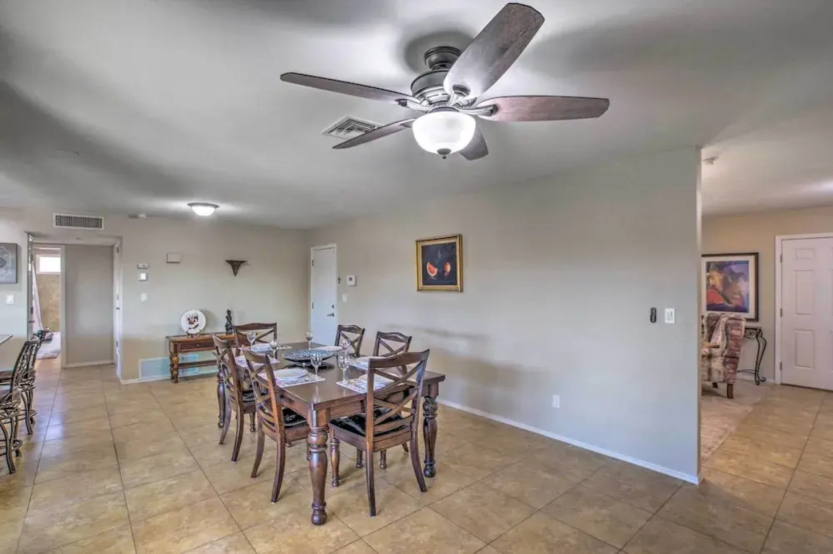 Pet-friendly Arizona Escape: Golf & Hike Nearby!