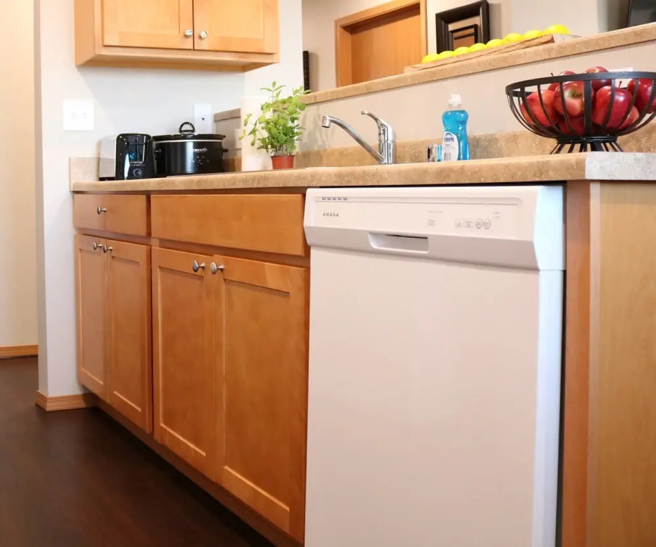 Autumn Leaf Furnished Apartments